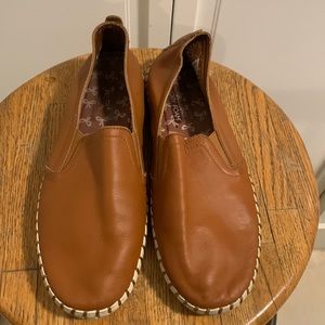 Skechers Sepulveda BLVD CityField Slip-On Shoes Tan Leather Size 9 27053